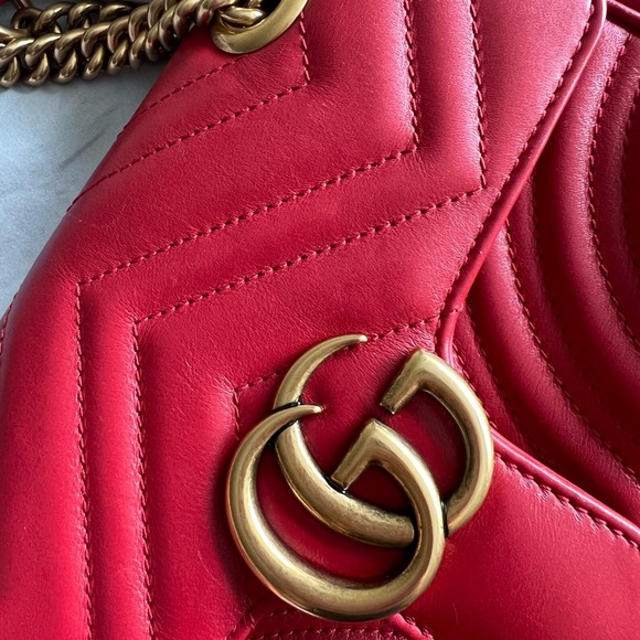 GUCCI Mini GG Marmont Matelassé Shoulder Bag "FIRM PRICE" - Picture 13 of 15